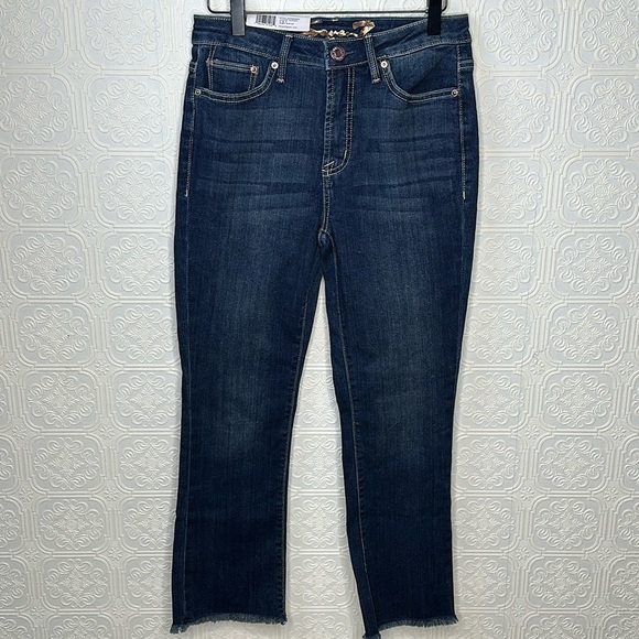 Seven7 | High Rise Cropped Fray Hem Denim | Size 4 NWT - Picture 3 of 16